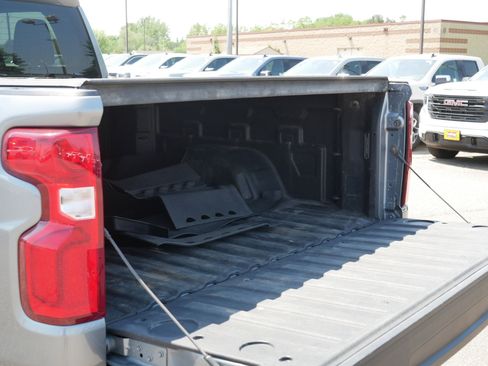 Used 2020 Chevrolet Silverado 1500 RST AWD/4WD image 18