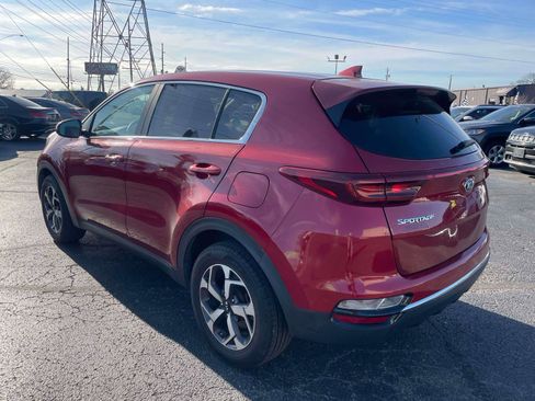 Used 2020 Kia Sportage LX image 3