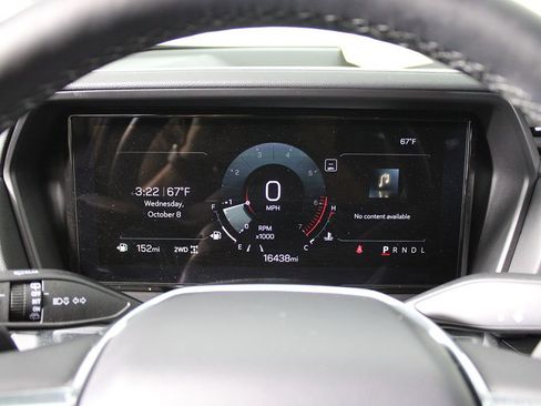 Used 2025 GMC Terrain Elevation image 17