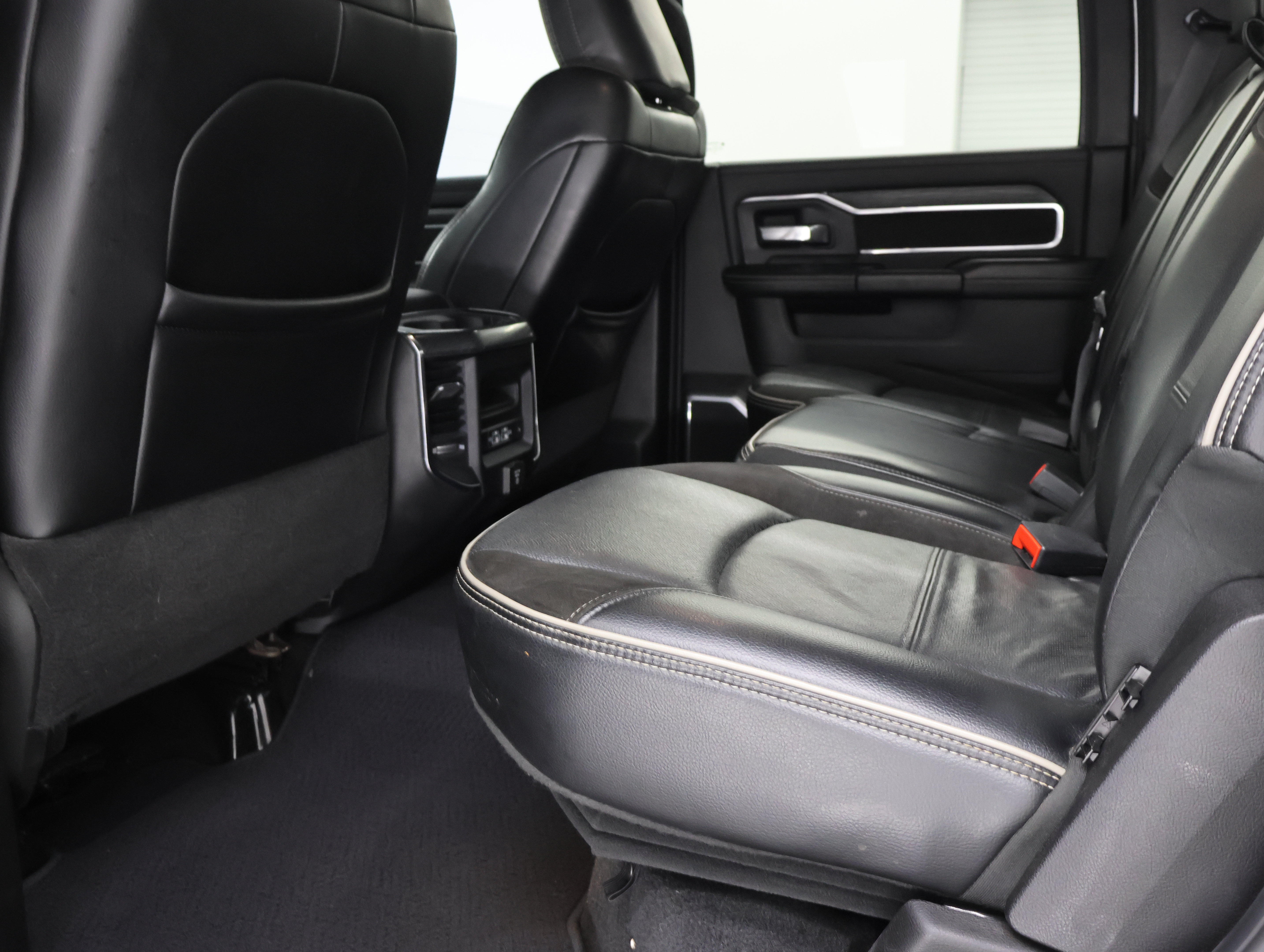 Used 2023 RAM 3500 Laramie AWD/4WD image 35