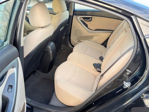 Used 2014 Hyundai Elantra SE w/ Option Group 02 image 12