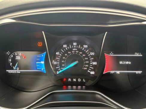 Used 2017 Ford Fusion SE w/ Fusion SE Technology Package FWD image 26