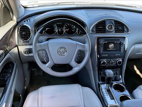 Used 2017 Buick Enclave Leather image 6