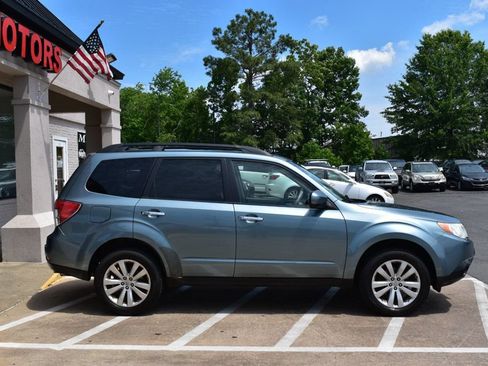 Used 2011 Subaru Forester 2.5X Premium w/ All-Weather Pkg AWD/4WD image 7