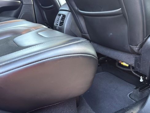 Used 2020 Jeep Cherokee Latitude Plus image 27