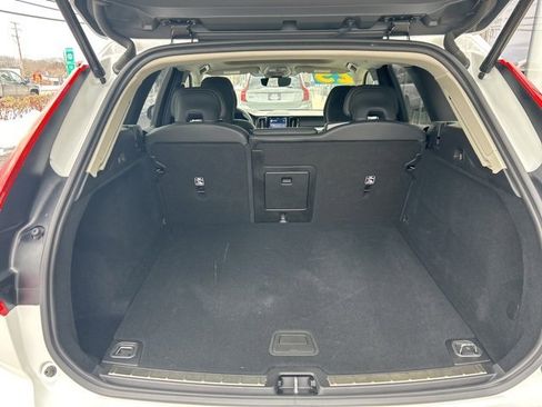 Certified 2025 Volvo XC60 B5 Plus image 11
