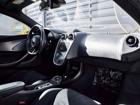 Used 2019 McLaren 600LT image 35