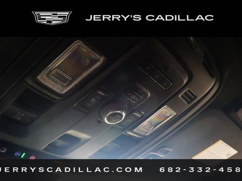 Used 2023 Cadillac Escalade Premium Luxury AWD/4WD image 15