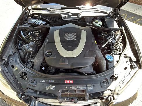 Used 2011 Mercedes-Benz S 550 4MATIC image 39