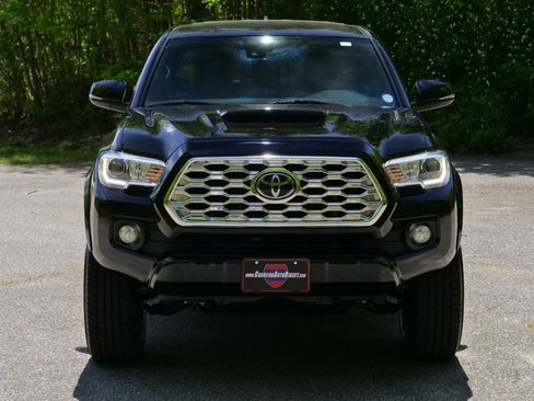 Used 2022 Toyota Tacoma TRD Sport AWD/4WD image 5
