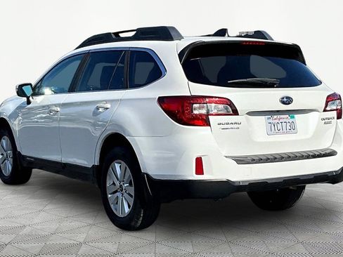 Used 2017 Subaru Outback 2.5i Premium AWD/4WD image 4