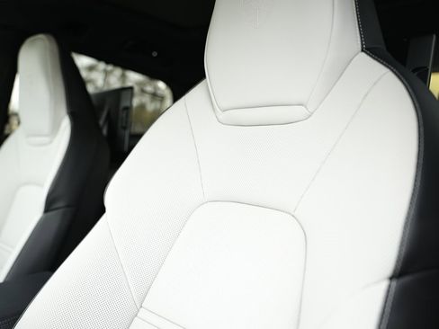 New 2025 Porsche Cayenne Coupe image 25