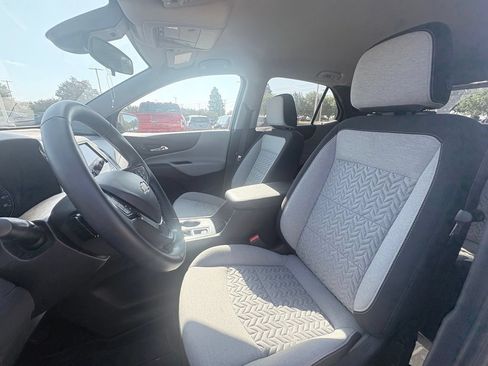 Used 2024 Chevrolet Equinox LT FWD image 6