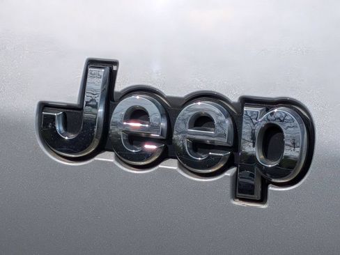 Used 2022 Jeep Grand Cherokee L Limited AWD/4WD image 28