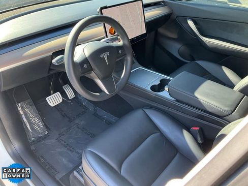 Used 2022 Tesla Model Y Performance image 6