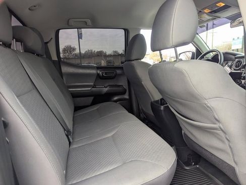 Used 2020 Toyota Tacoma 4x4 Double Cab image 31
