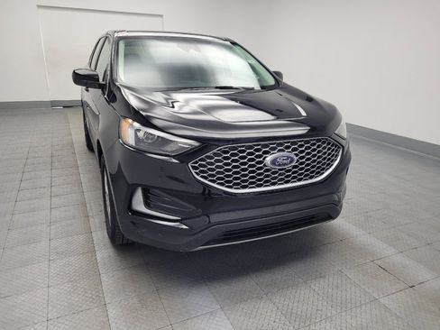 Used 2023 Ford Edge SEL image 14