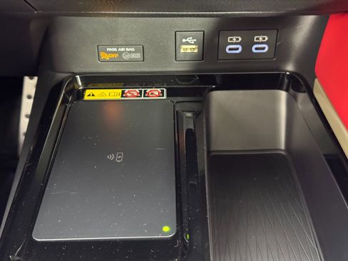 Used 2025 Toyota Camry XSE image 29