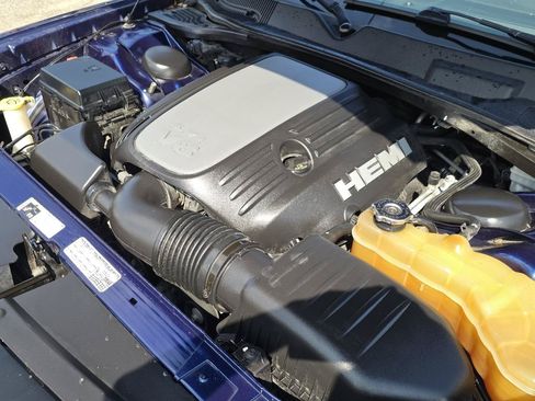 Used 2013 Dodge Challenger R/T RWD image 10