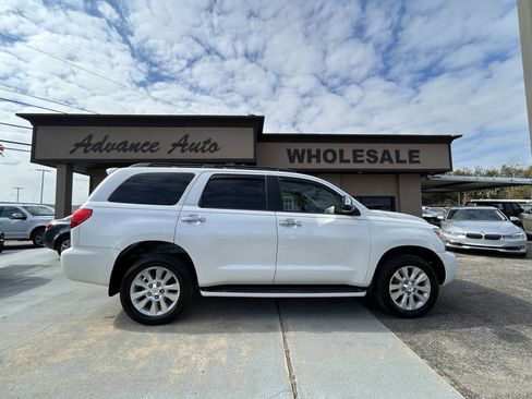 Used 2017 Toyota Sequoia Platinum image 1