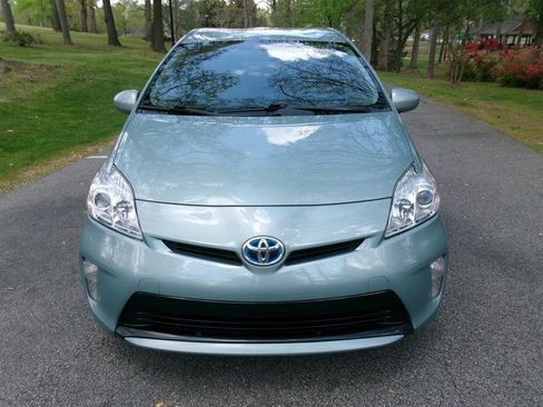Used 2012 Toyota Prius Two image 2