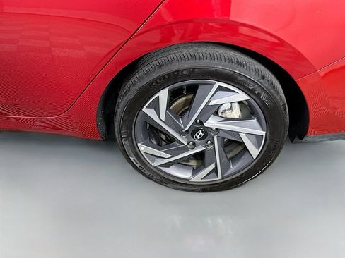 Certified 2025 Hyundai Elantra Sport FWD image 33