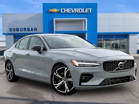 Used 2024 Volvo S60 B5 Core AWD/4WD image 2