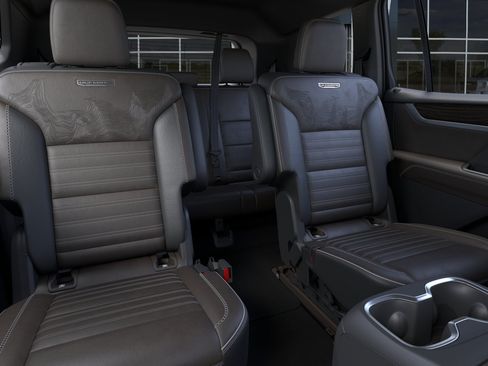 New 2026 GMC Acadia Denali Ultimate w/ LPO, Floor Liner Package AWD/4WD image 17