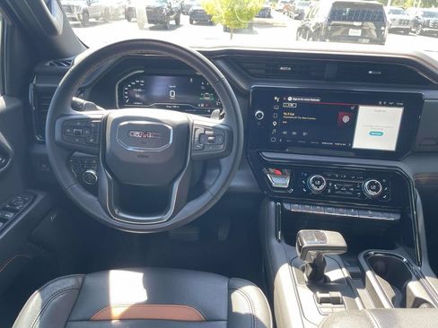 Used 2023 GMC Sierra 1500 AT4 w/ AT4 Premium Package AWD/4WD image 14