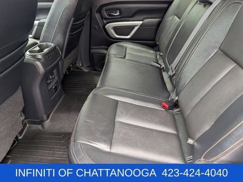 Used 2018 Nissan Titan SL AWD/4WD image 21