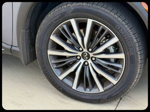 Used 2023 INFINITI QX60 Sensory w/ Vision Package FWD image 7