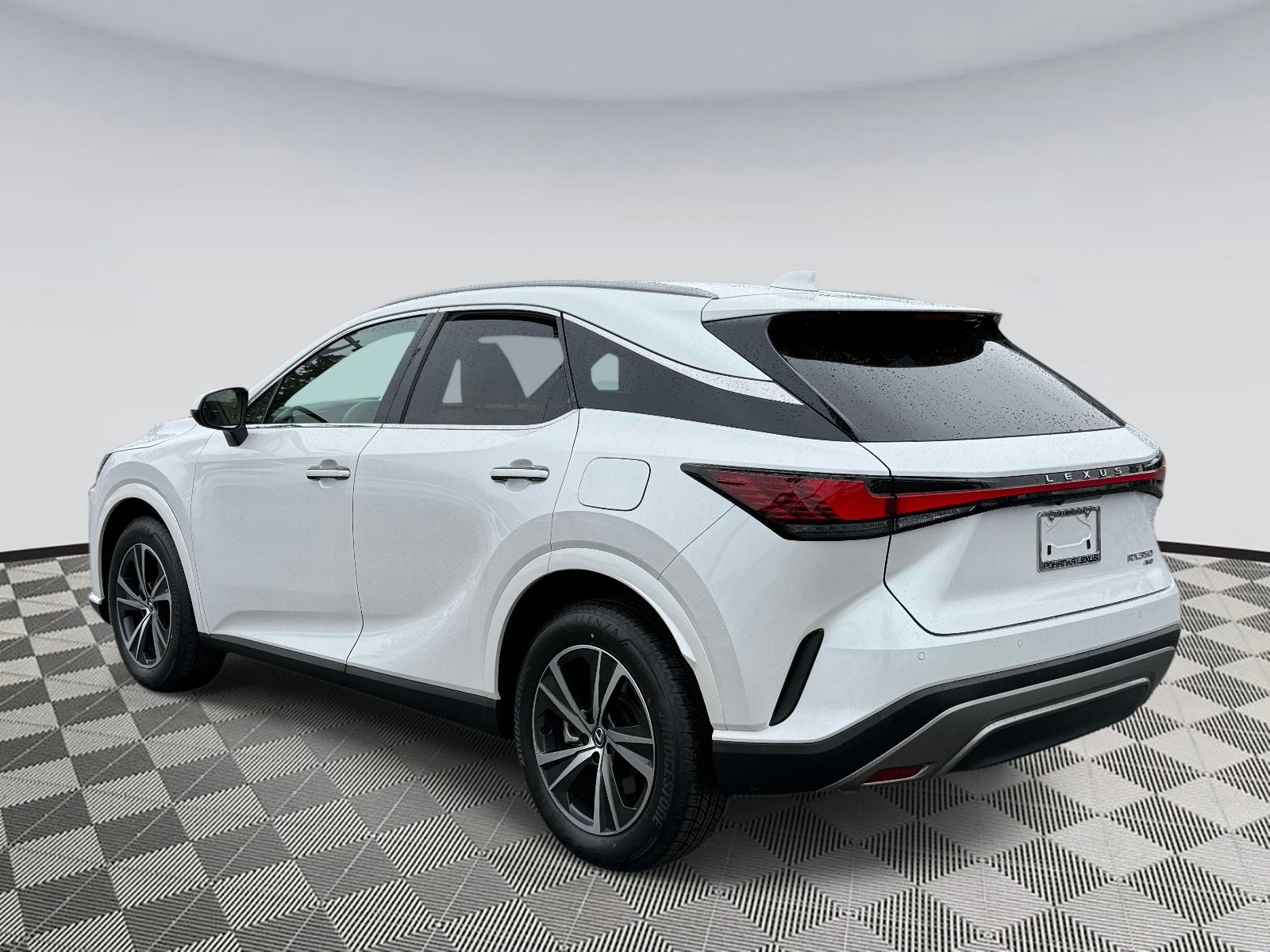Used 2024 Lexus RX 350 Premium w/ Accessory Package (Z1) AWD/4WD image 4