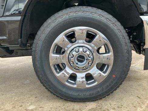 New 2025 Ford F250 Lariat w/ Lariat Ultimate Package image 9