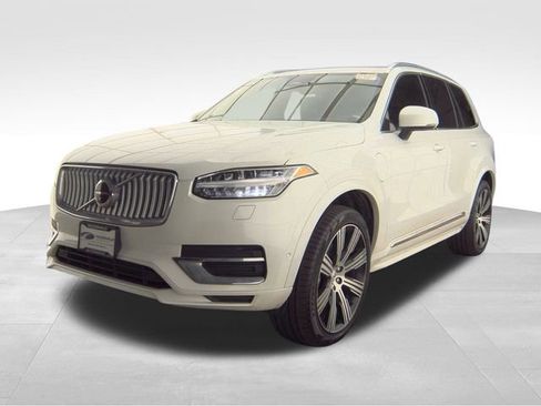 Used 2025 Volvo XC90 T8 Plus w/ Protection Package Premier image 1