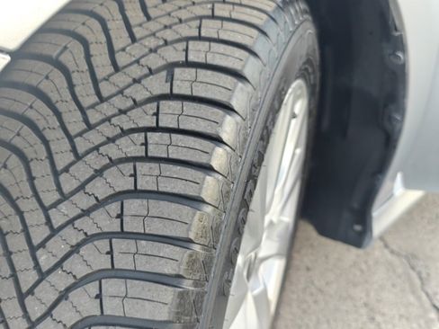 Used 2020 Toyota Camry LE w/ Cold Weather Package image 11