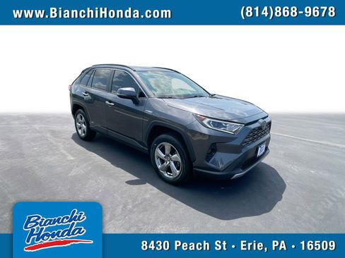 Used 2020 Toyota RAV4 Limited image 1