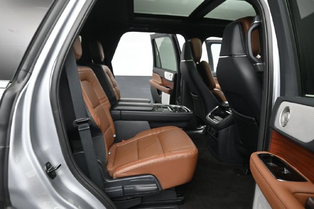 Certified 2023 Lincoln Navigator Reserve AWD/4WD image 27