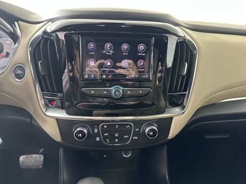 Used 2023 Chevrolet Traverse LS image 27