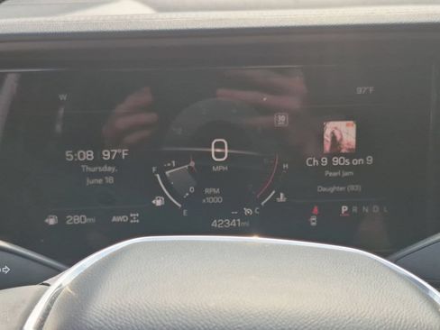 Used 2025 GMC Terrain Elevation AWD/4WD image 16
