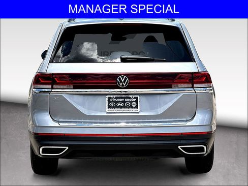 Certified 2026 Volkswagen Atlas SE FWD image 7