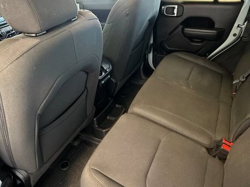 Used 2023 Jeep Wrangler Unlimited AWD/4WD image 14