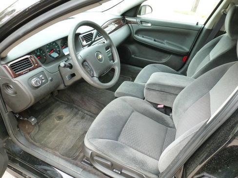 Used 2014 Chevrolet Impala Limited LS image 9