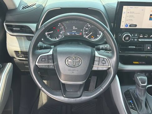 Used 2026 Toyota Highlander XLE AWD/4WD image 26
