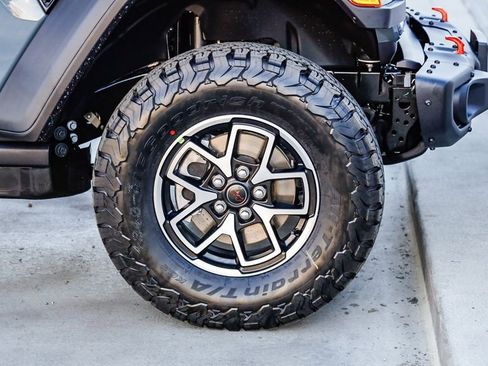 New 2026 Jeep Wrangler Unlimited Rubicon w/ Steel Bumper Group image 11