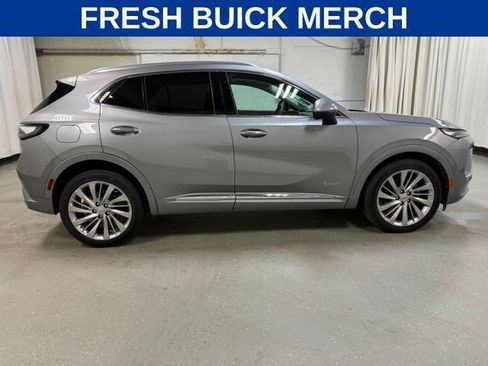 Used 2024 Buick Envision Avenir AWD/4WD image 3