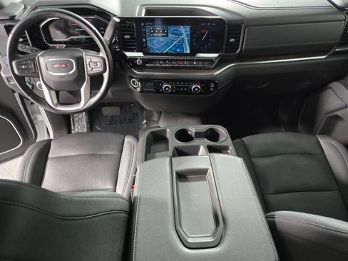 Used 2025 GMC Sierra 1500 SLT RWD image 12