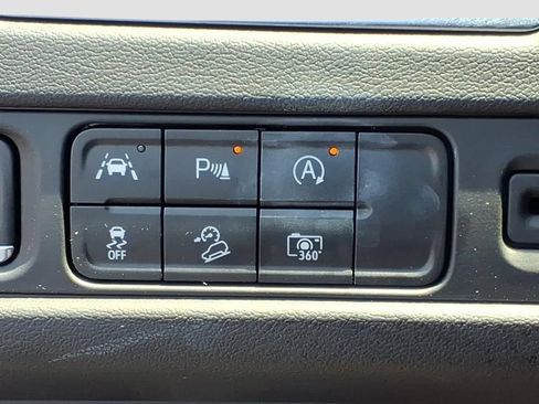 Used 2024 Chevrolet Tahoe Z71 w/ Luxury Package AWD/4WD image 27