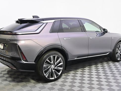 New 2025 Cadillac Lyriq Luxury image 7