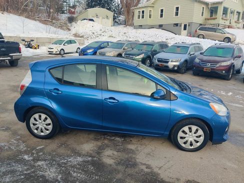 Used 2012 Toyota Prius C Two FWD image 8