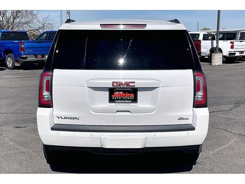 Used 2018 GMC Yukon SLT w/ Open Road Package AWD/4WD image 4